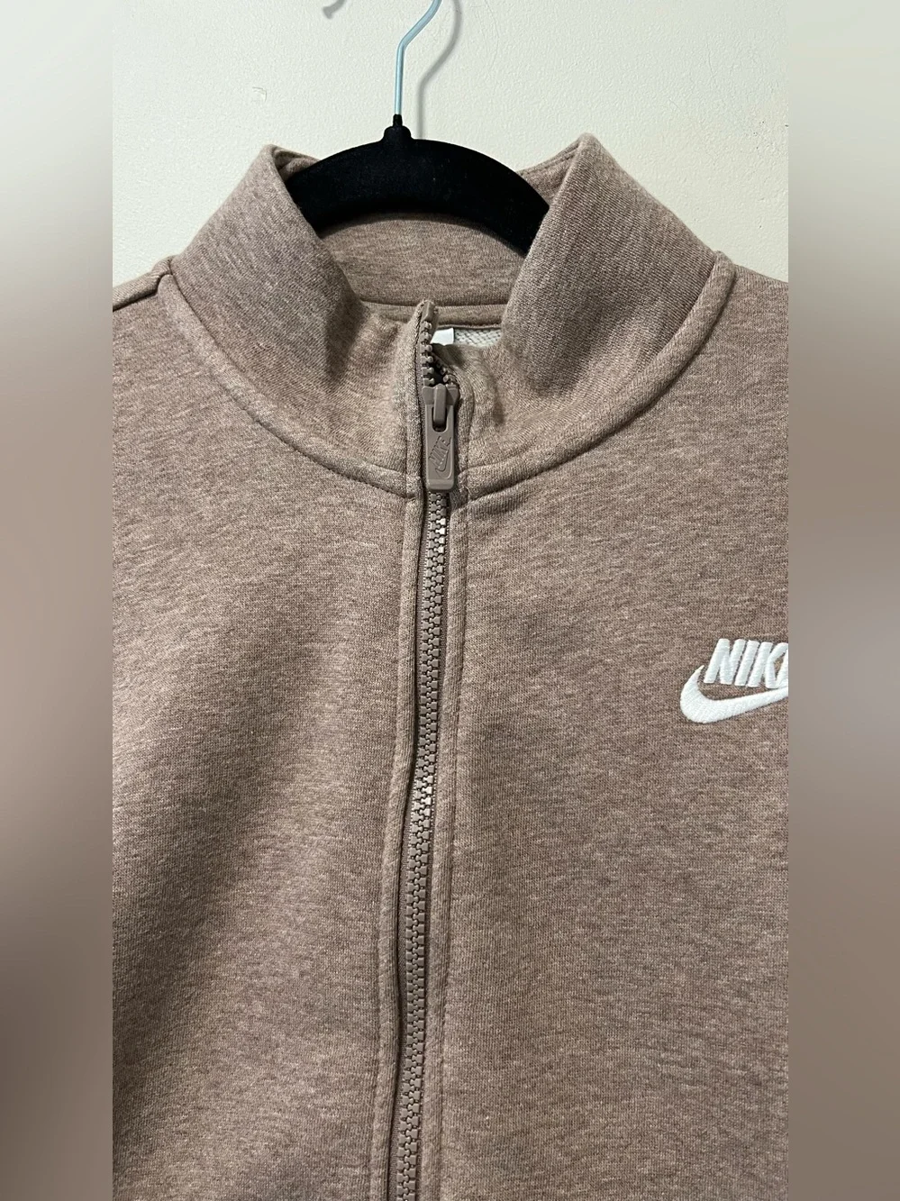 Nike Women’s Club Fleece Track Jacket & Mid-Rise Oversized Sweatpants Set Large